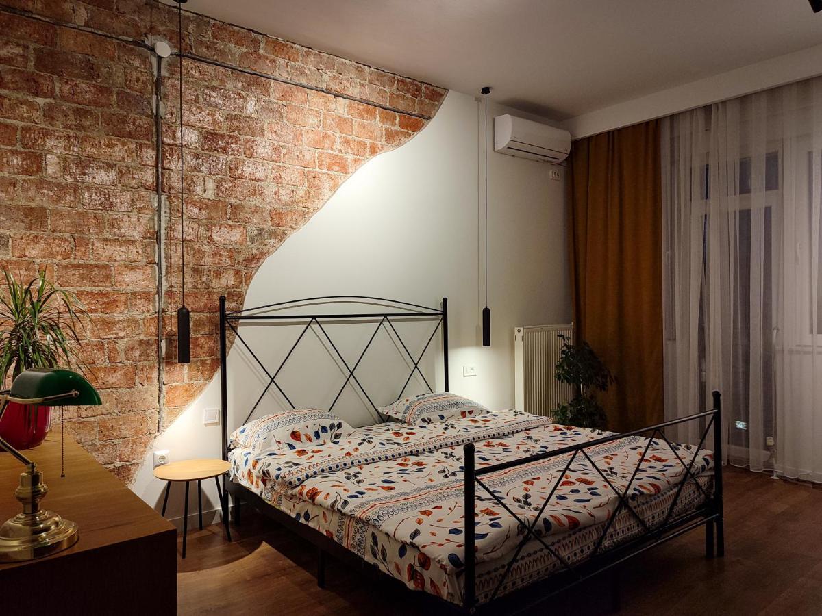 Urban Cozy Retreat Lägenhet Pristina Exteriör bild