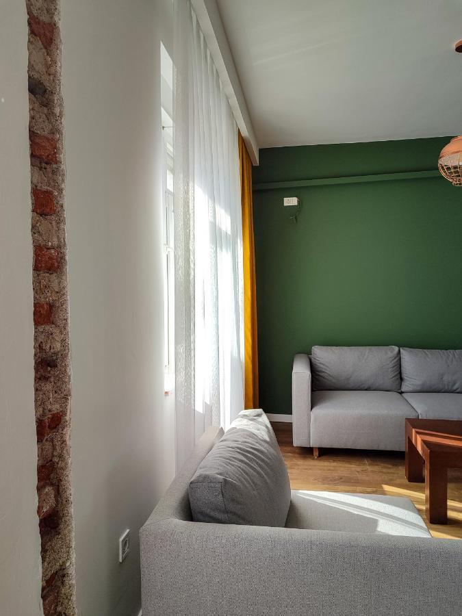 Urban Cozy Retreat Lägenhet Pristina Exteriör bild