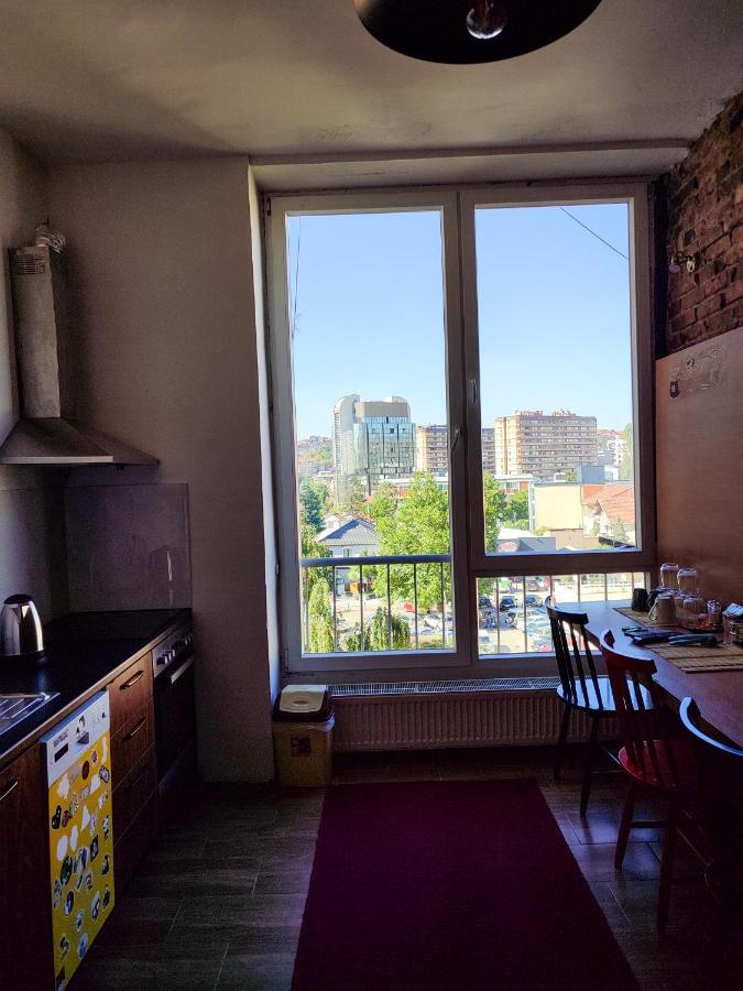 Urban Cozy Retreat Lägenhet Pristina Exteriör bild