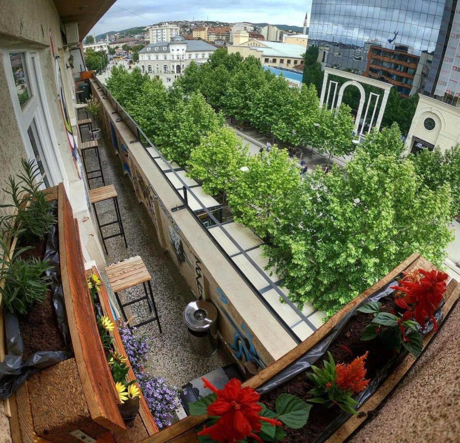 Urban Cozy Retreat Lägenhet Pristina Exteriör bild